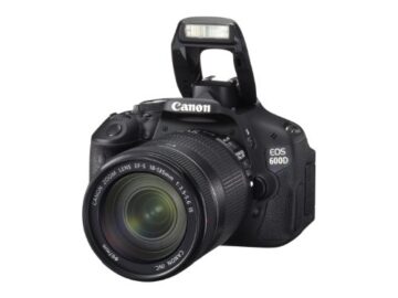 Canon EOS 600D SLR-Digitalkamera (18 Megapixel, 7,6 cm (3 Zoll) schwenkbares Display, Full HD) Kit inkl. EF-S 18-135mm 1:3,5-5,6 IS - 8