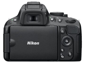 Nikon D5100 SLR-Digitalkamera (16 Megapixel, 7.5 cm (3 Zoll) schwenk- und drehbarer Monitor, Live-View, Full-HD-Videofunktion) Gehäuse - 2