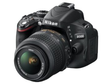 Nikon D5100 SLR-Digitalkamera (16 Megapixel, 7.5 cm (3 Zoll) schwenk- und drehbarer Monitor, Live-View, Full-HD-Videofunktion) Kit inkl. AF-S DX 18-55 mm VR (bildstb.) - 2