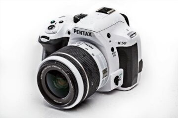 Pentax K 50 SLR-Digitalkamera (16 Megapixel, APS-C CMOS Sensor, 1080p, Full HD, 7,6 cm (3 Zoll) Display, Bildstabilisator) weiß inkl. Objektiv DA L 18-55 mm WR - 5