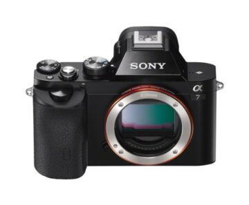 Sony Alpha 7KB Systemkamera (24,3 Megapixel, 7,6 cm (3 Zoll) Display, BIONZ X, 2,3 Megapixel OLED Sucher, NFC) inkl. SEL 28-70mm schwarz - 9