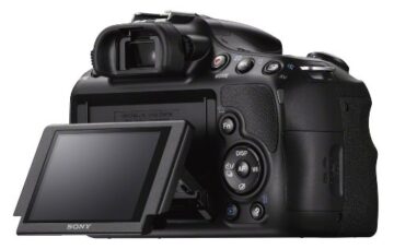 Sony SLT-A58Y SLR-Digitalkamera (20,1 Megapixel, 6,7 cm (2,7 Zoll) LCD-Display, APS HD CMOS-Sensor, HDMI, USB 2.0)  inkl. SAL 18-55mm & SAL 55-200mm Objektiv schwarz - 10